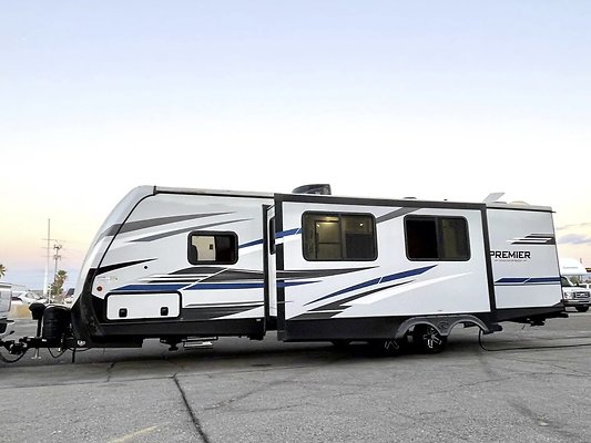 2021 KEYSTONE ULTRA LITE TOW  MARILYN30