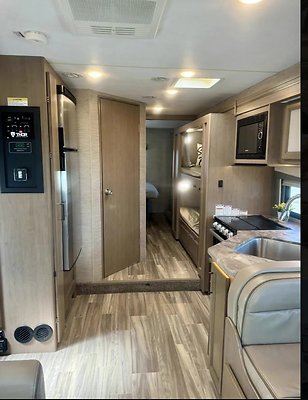 2021 THOR FULL SLIDE OUT  HARMONY23