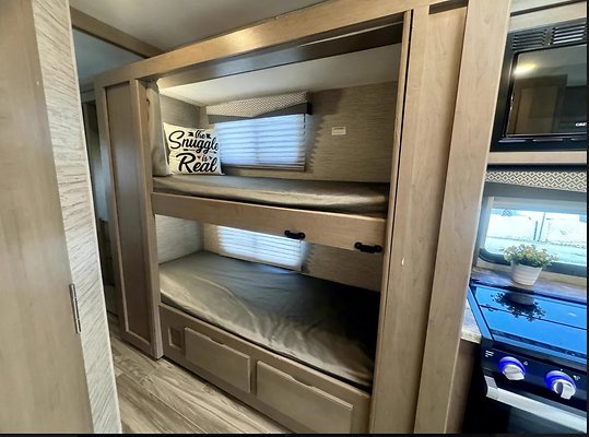 2021 THOR FULL SLIDE OUT  HARMONY24